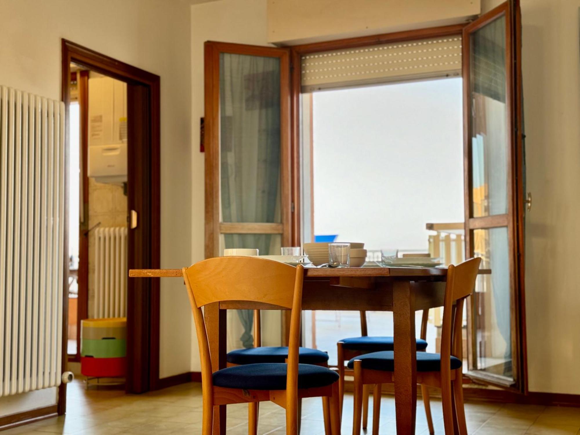 Apartmán 82, Attico Leonardo Lido Adriano Exteriér fotografie
